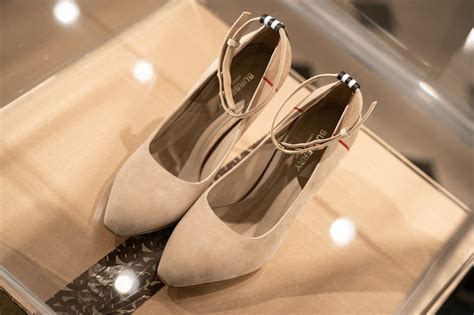 burberry shoe sizes run small